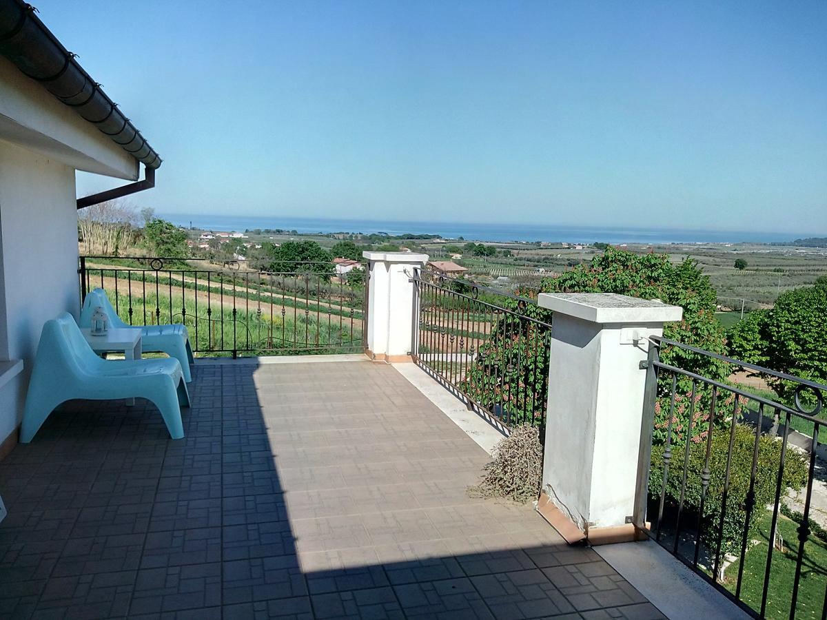 B&B La Casa Bianca Фоссачезия Экстерьер фото